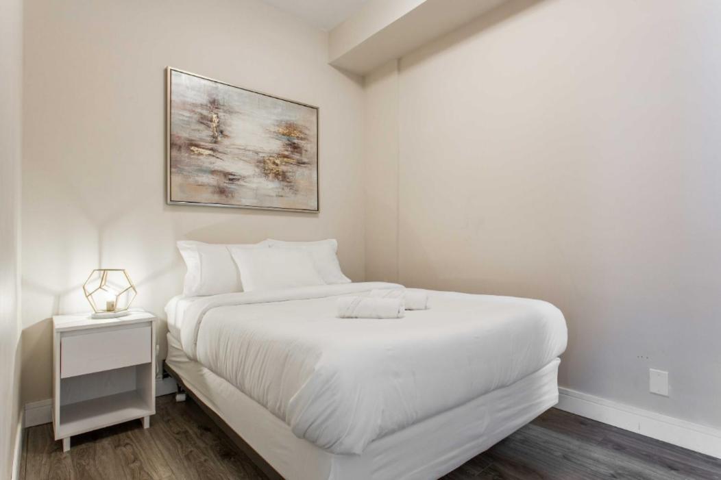 The Double Play - 1 Min Walk To Wrigley! Spacious 2Br - Perfect For Cubs Fans! Чикаго Экстерьер фото