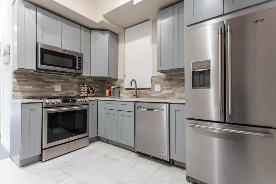 The Double Play - 1 Min Walk To Wrigley! Spacious 2Br - Perfect For Cubs Fans! Чикаго Экстерьер фото