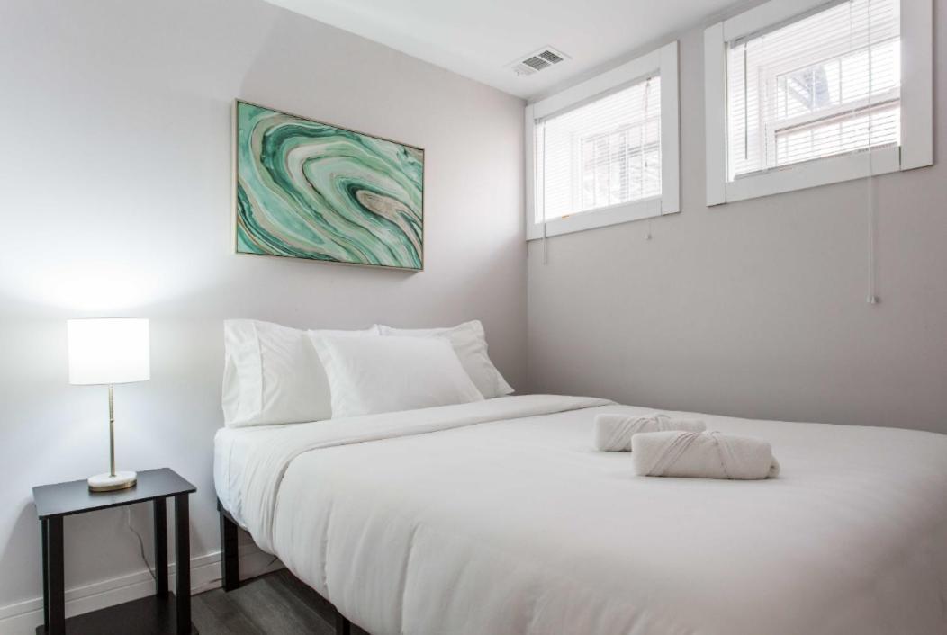 The Double Play - 1 Min Walk To Wrigley! Spacious 2Br - Perfect For Cubs Fans! Чикаго Экстерьер фото