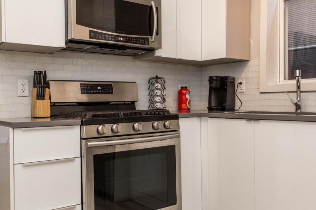 The Double Play - 1 Min Walk To Wrigley! Spacious 2Br - Perfect For Cubs Fans! Чикаго Экстерьер фото