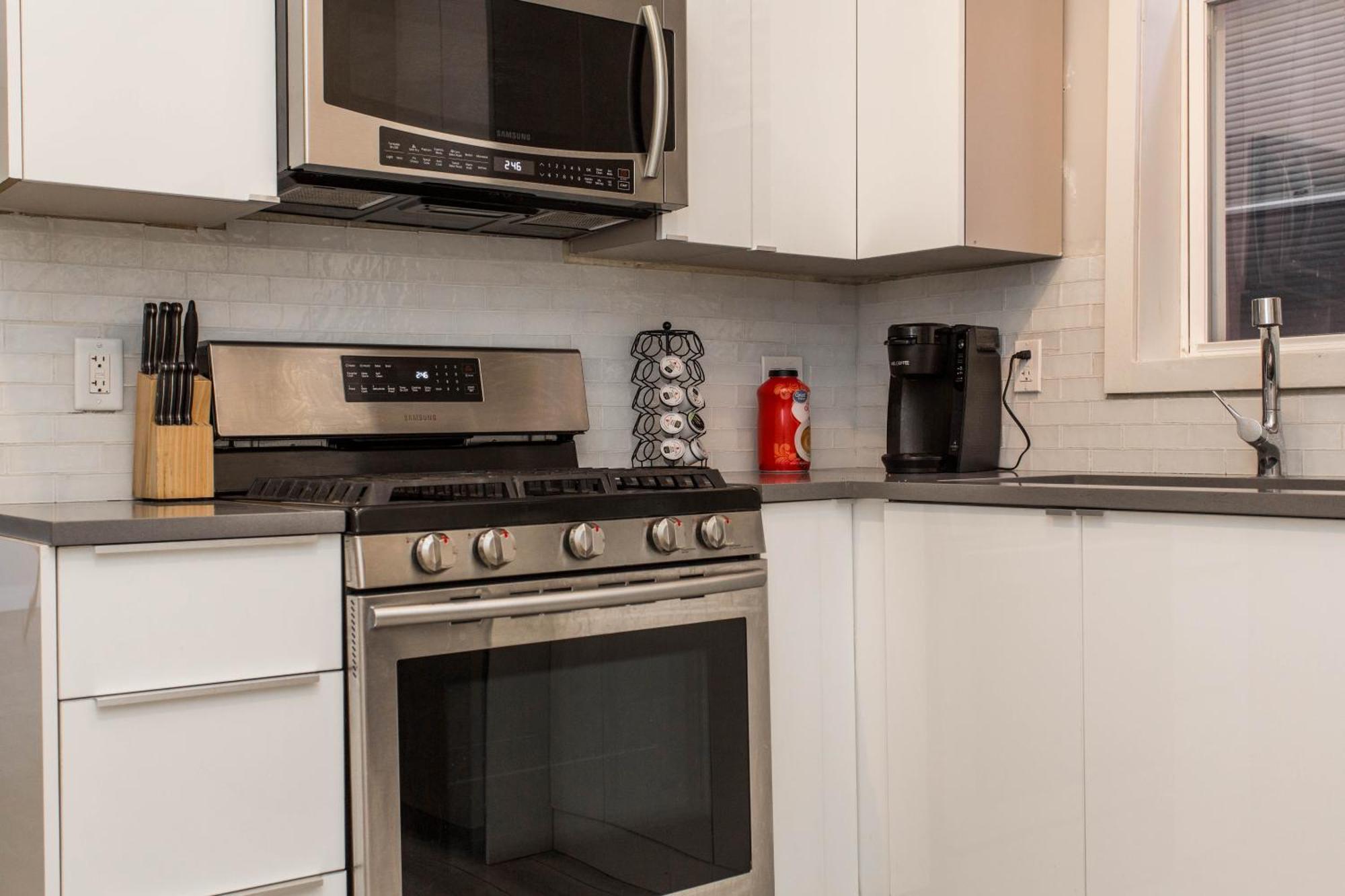 The Double Play - 1 Min Walk To Wrigley! Spacious 2Br - Perfect For Cubs Fans! Чикаго Экстерьер фото