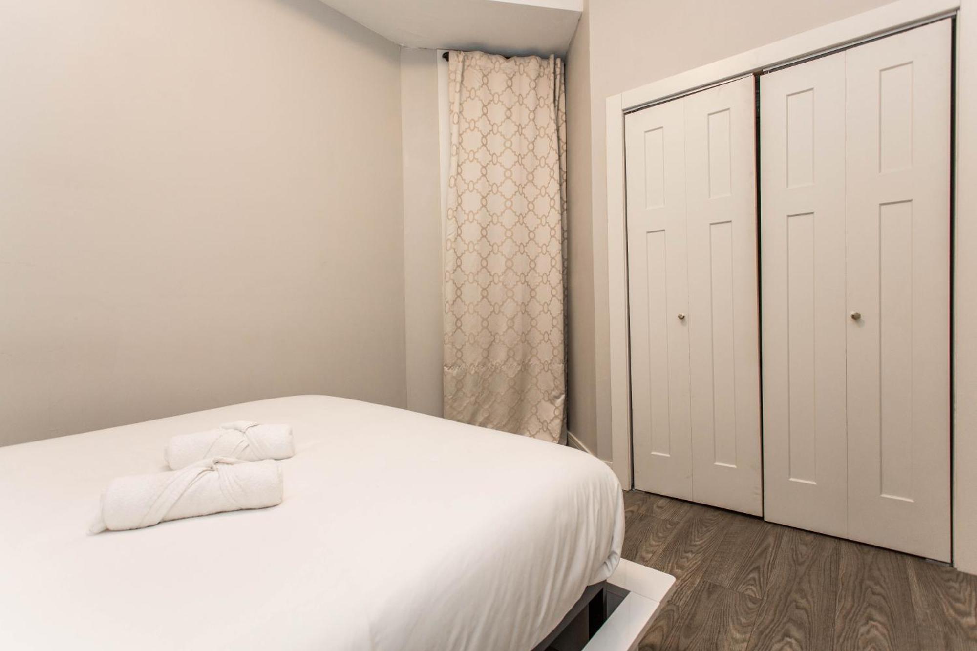 The Double Play - 1 Min Walk To Wrigley! Spacious 2Br - Perfect For Cubs Fans! Чикаго Экстерьер фото